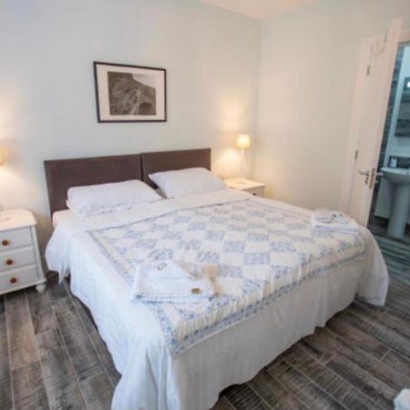 Josies Place At Waters Edge Self Catering Apartment Glenarm Экстерьер фото