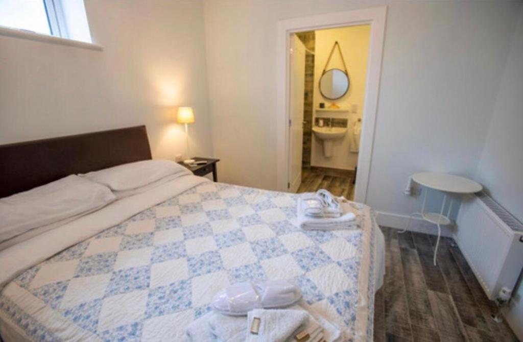 Josies Place At Waters Edge Self Catering Apartment Glenarm Экстерьер фото