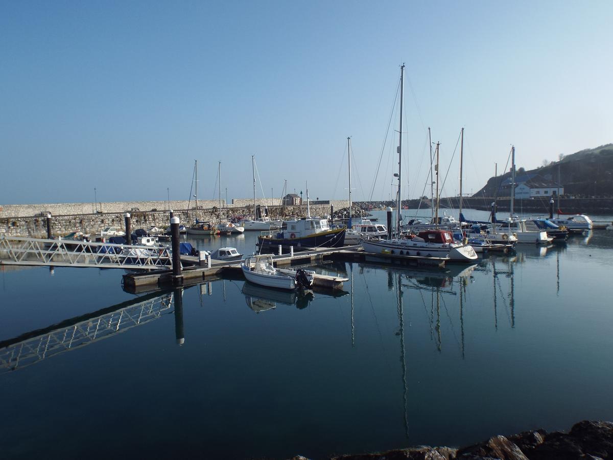 Josies Place At Waters Edge Self Catering Apartment Glenarm Экстерьер фото
